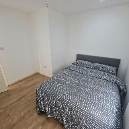 Mile End Budget Guesthouse London Ngoại thất bức ảnh