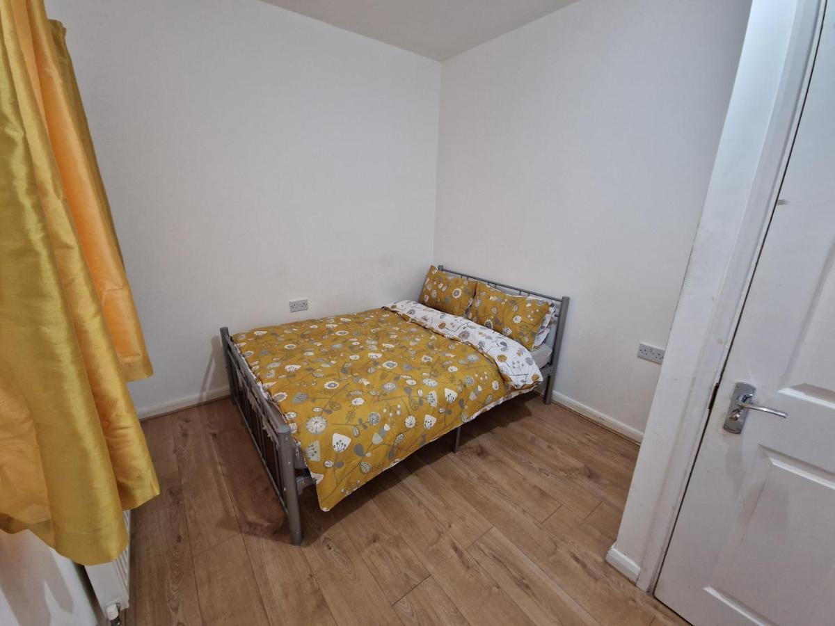 Mile End Budget Guesthouse London Ngoại thất bức ảnh